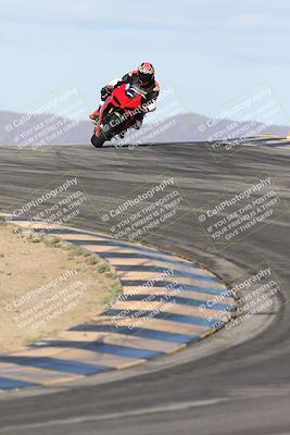 media/Nov-16-2025-Race Pace (Sun) [[8c5fa54630]]/Verified Riders/1-Turns 9 and 10 (925am)/